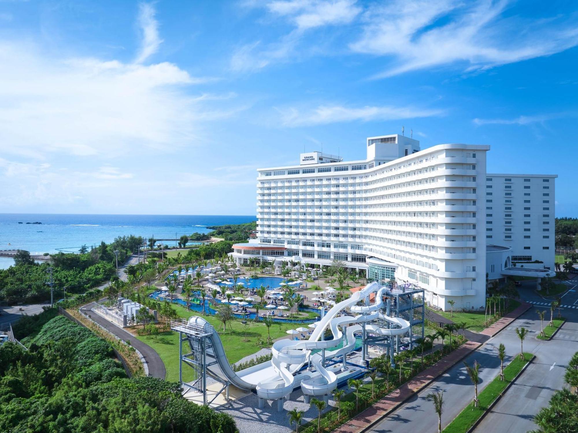 Grand Mercure Okinawa Cape Zanpa Resort Yomitan Exterior foto