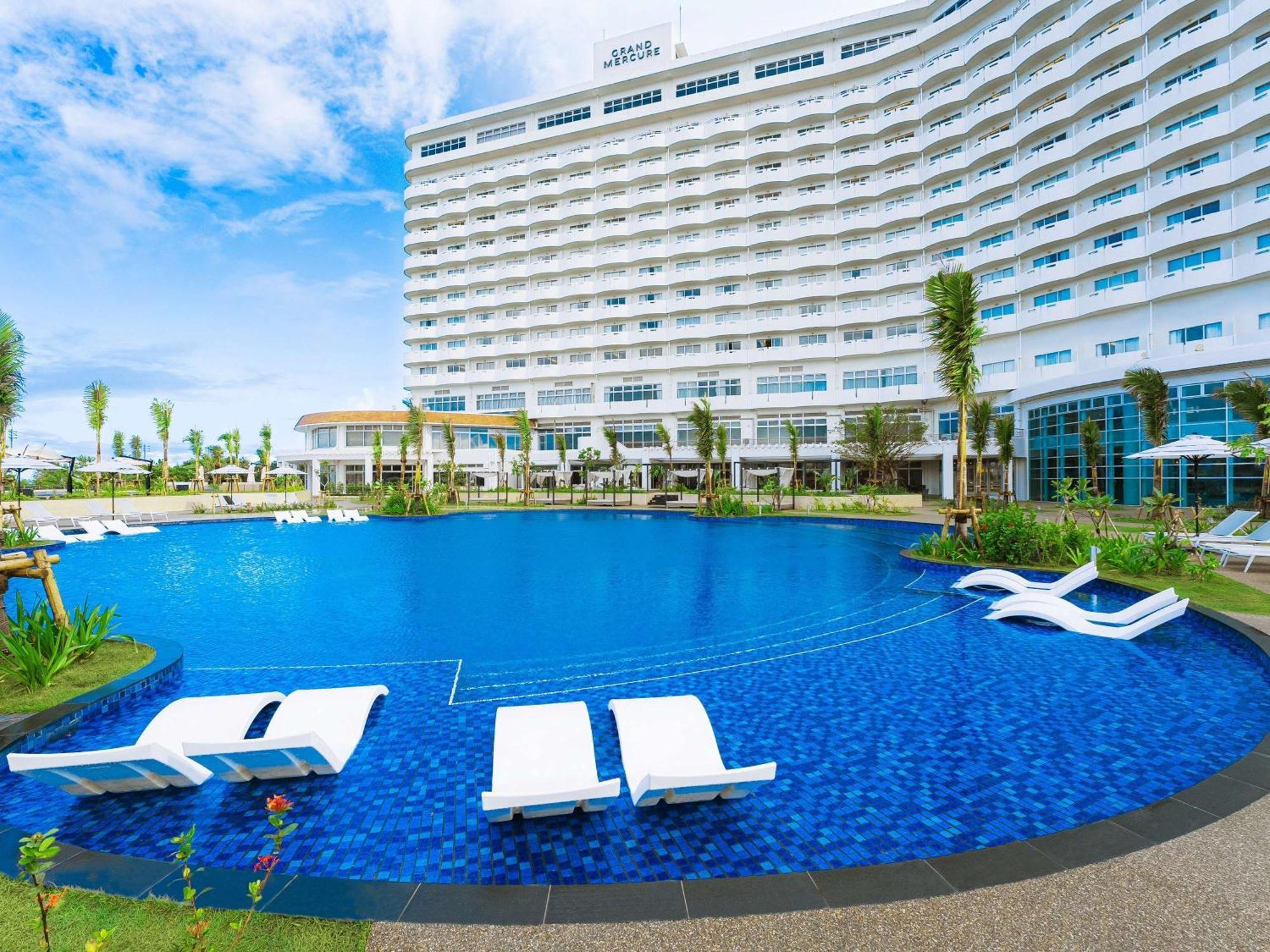 Grand Mercure Okinawa Cape Zanpa Resort Yomitan Exterior foto